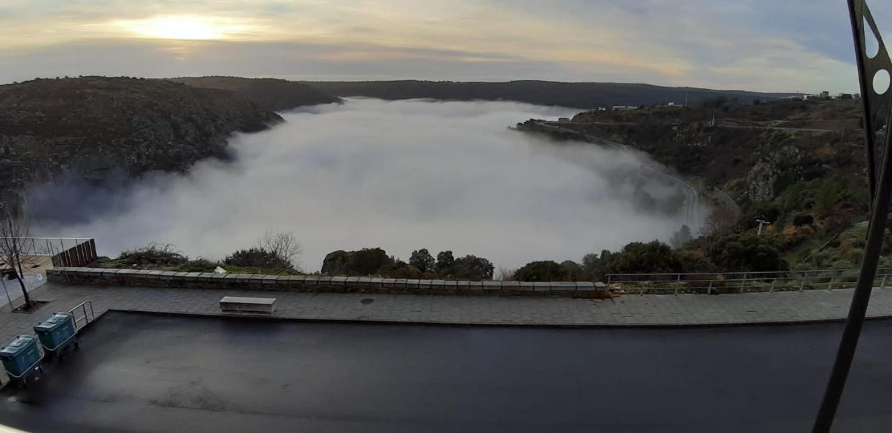 Pensao Vista Bela Hotel Miranda do Douro Kültér fotó